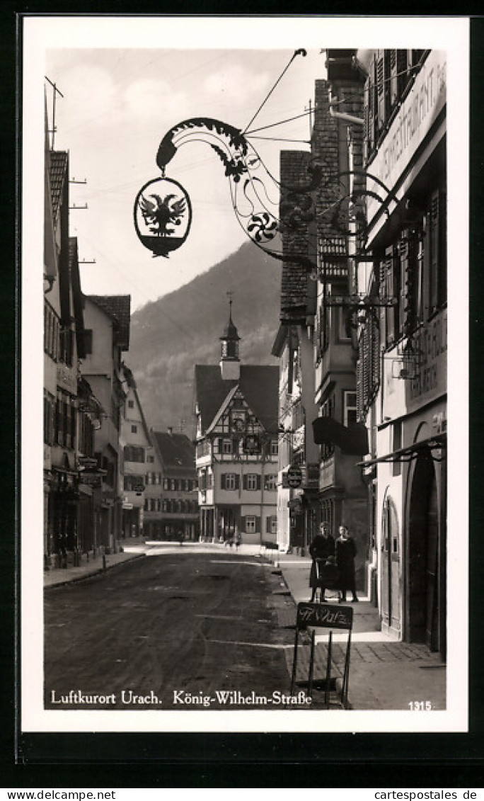 AK Urach, Damen Auf Dem Gehweg Der König-Wilhelm-Strasse  - Bad Urach