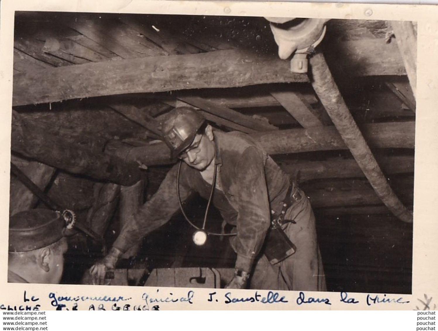 L16- COLOMB BECHAR - ALGERIE - LE GOUVERNEUR GENERAL J. SOUSTELLE DANS LA MINE - PHOTO ARGENCE - ( 2 SCANS ) - Bechar (Colomb Béchar)