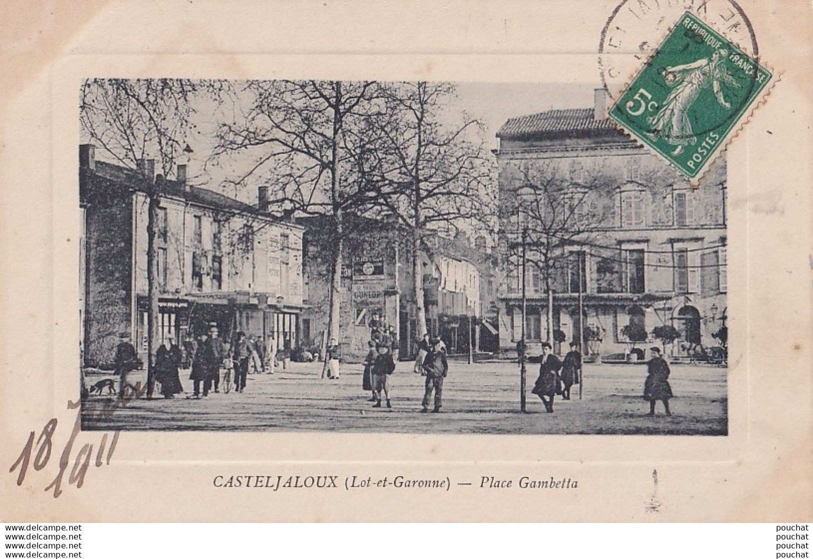 L17-47) CASTELJALOUX (LOT ET GARONNE) PLACE GAMBETTA - ANIMEE - HABITANTS - EN 1911  - Casteljaloux