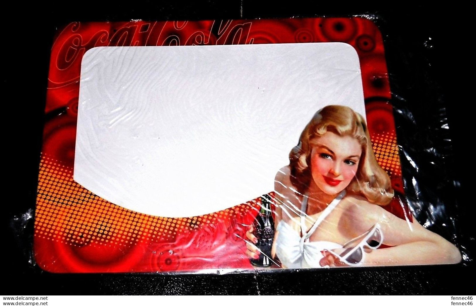 * Belle Réédition- Plaque En Tôle Lithographiée Avec Rebord : Publicité éditée Par Coca-Cola - Tin Signs (vanaf 1961)