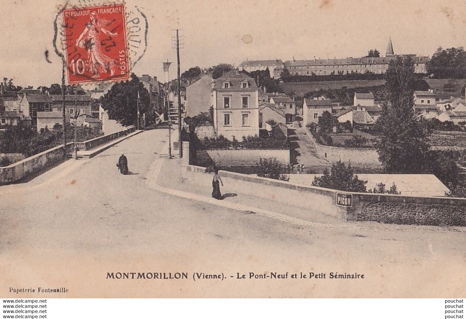 M5-86)  MONTMORILLON - VIENNE -  LE PONT NEUF ET LE PETIT SEMINAIRE - ANIMEE  - HABITANTS - EN 1911 - Montmorillon