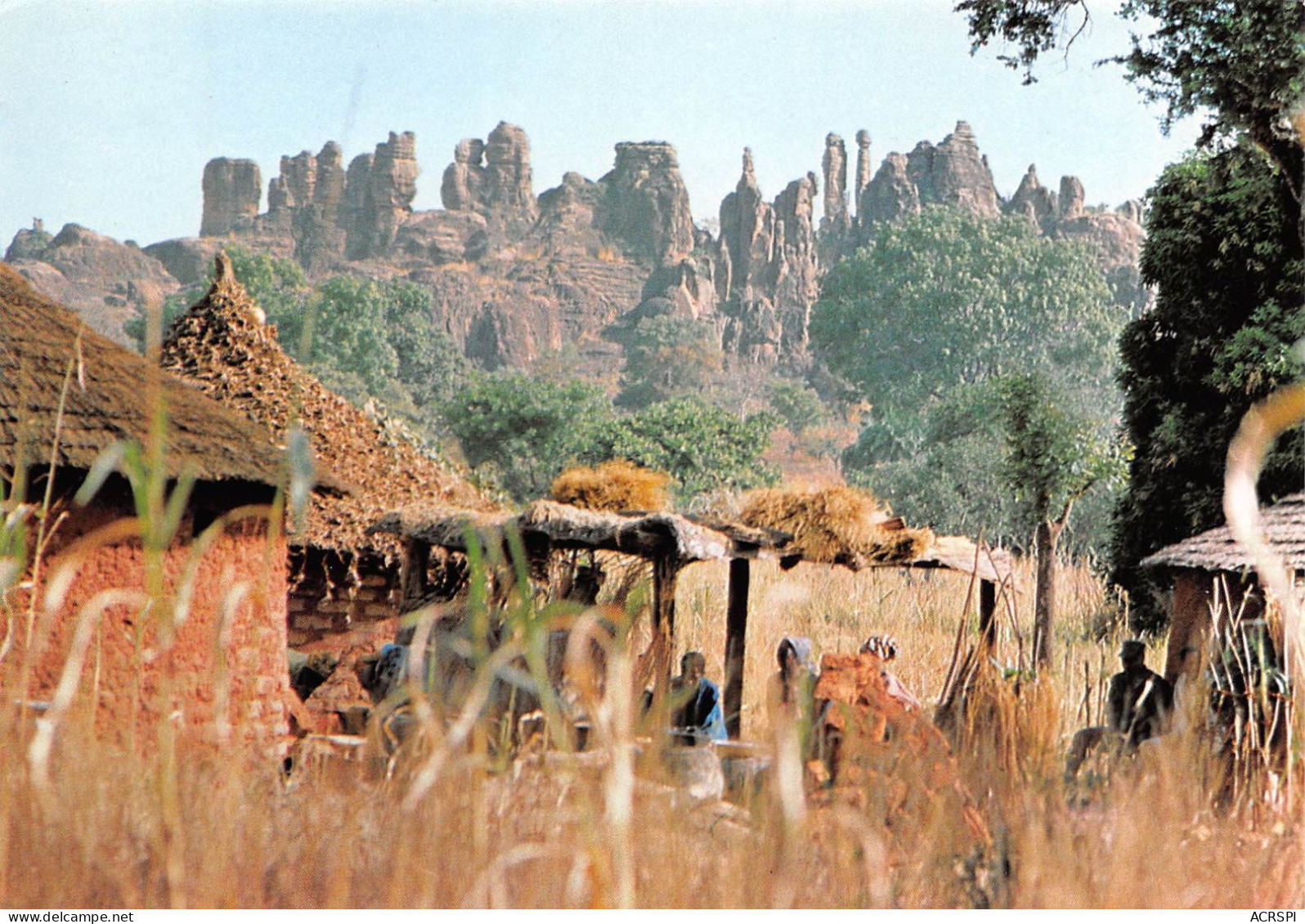 HAUTE VOLTA  BURKINA FASSO  Chaine De Rochers Ruiniformes Et Cases Di Village 10 (scan Recto Verso)KEVREN06VIC - Burkina Faso