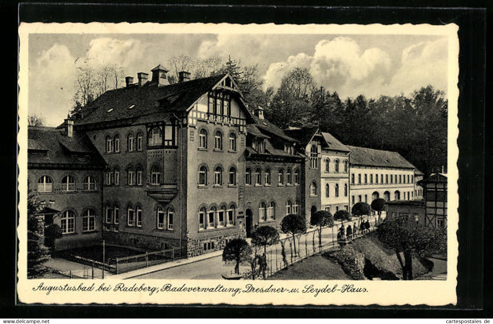 AK Augustusbad Bei Radeberg, An Der Badeverwaltung, Dresdner- Und Seydel-Haus  - Radeberg