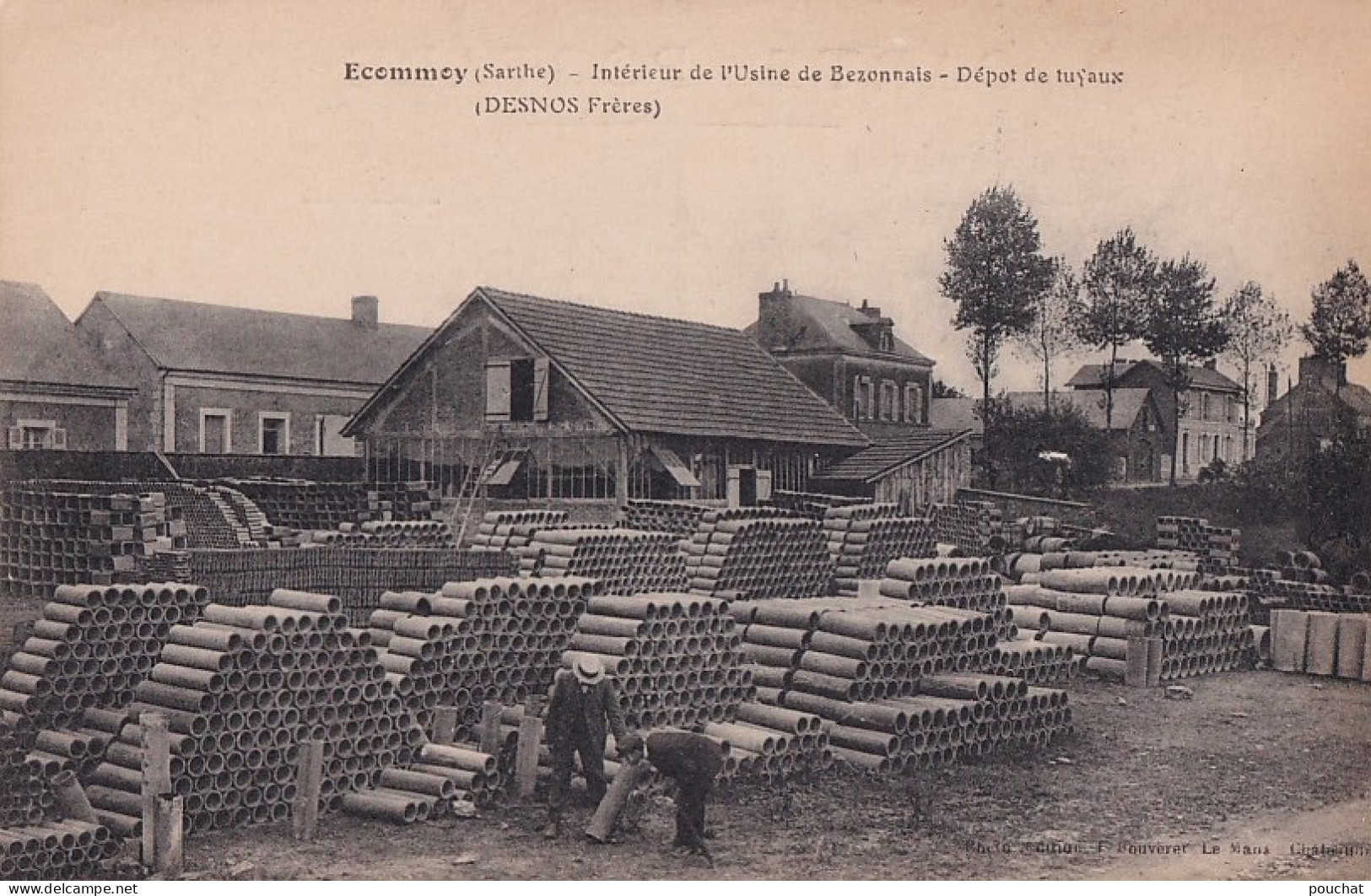 A14-72) ECOMMOY - INTERIEUR DE L ' USINE DE BEZONNAIS - DEPOT DES TUYAUX - DESNOS FRERES - ( 2 SCANS ) - Ecommoy