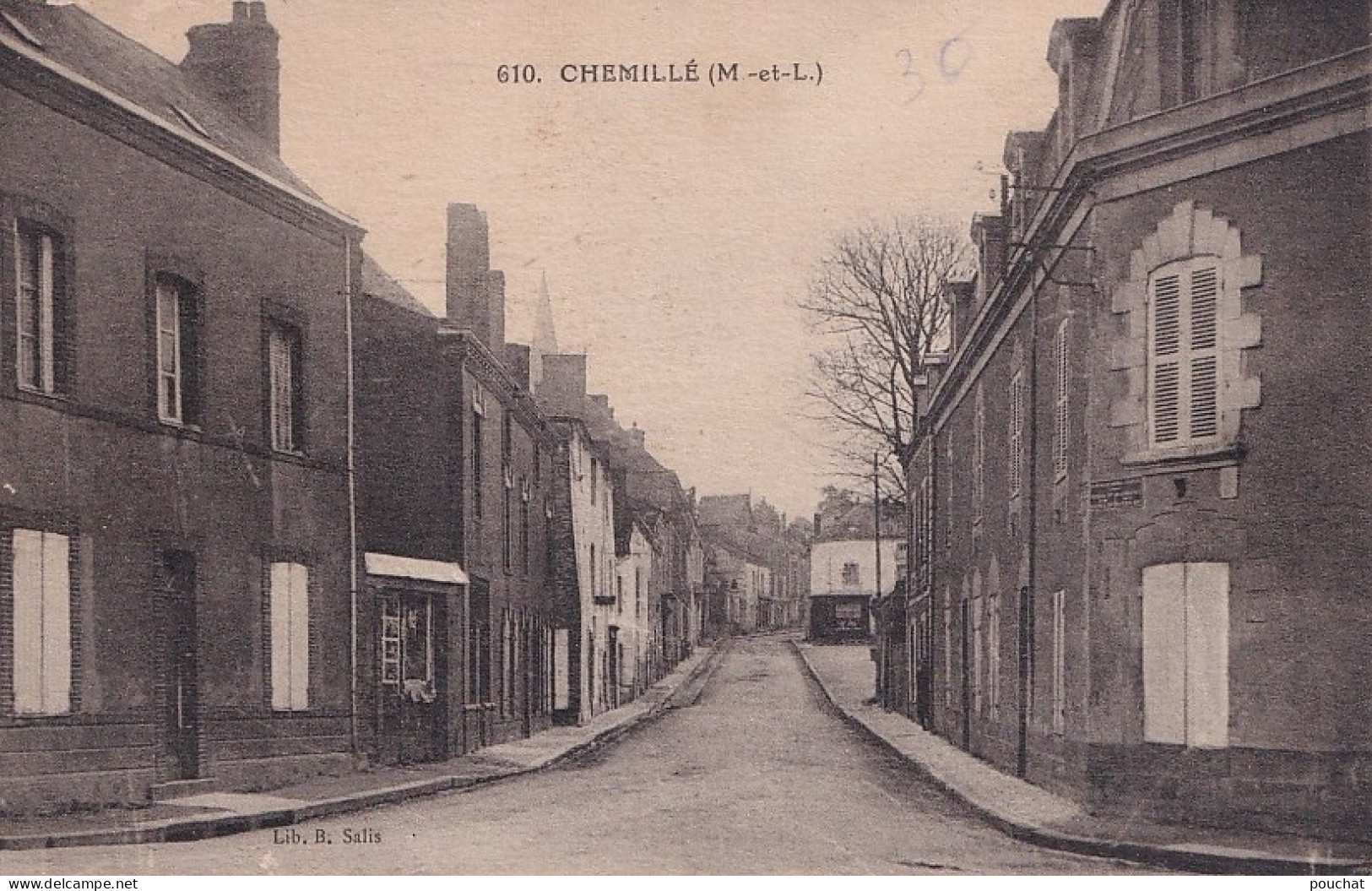 A20-49) CHEMILLE ( MAINE ET LOIRE )  RUE NATIONALE  - ( 2 SCANS ) - Chemille