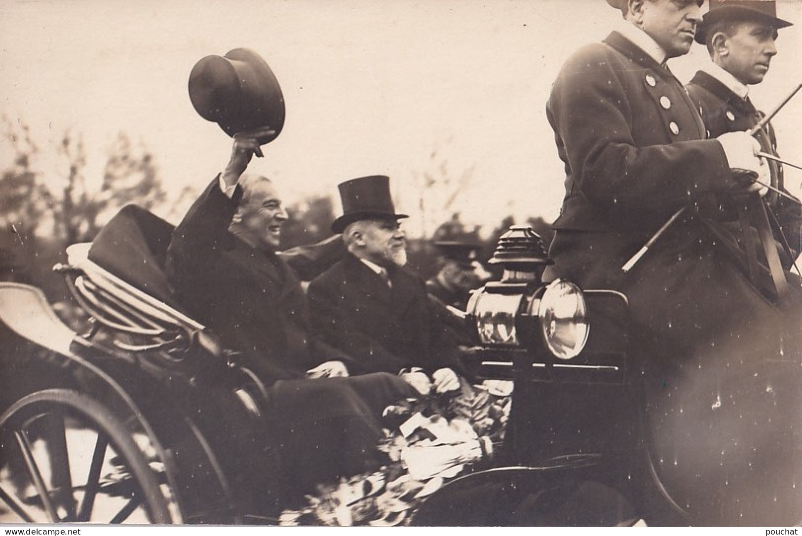 A10-75) PARIS - CARTE PHOTO - LE 13/1/1919 - RECEPTION - LE PRESIDENT WILSON ET MR POINCARRE - ( 2 SCANS ) - Empfänge