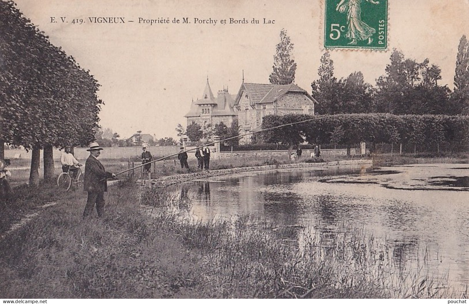 A2-91) VIGNEUX - PROPRIETE DE MR PORCHY ET BORDS DU LAC - ANIMEE - PECHEUR  - EN 1907 - 2 SCANS) - Vigneux Sur Seine