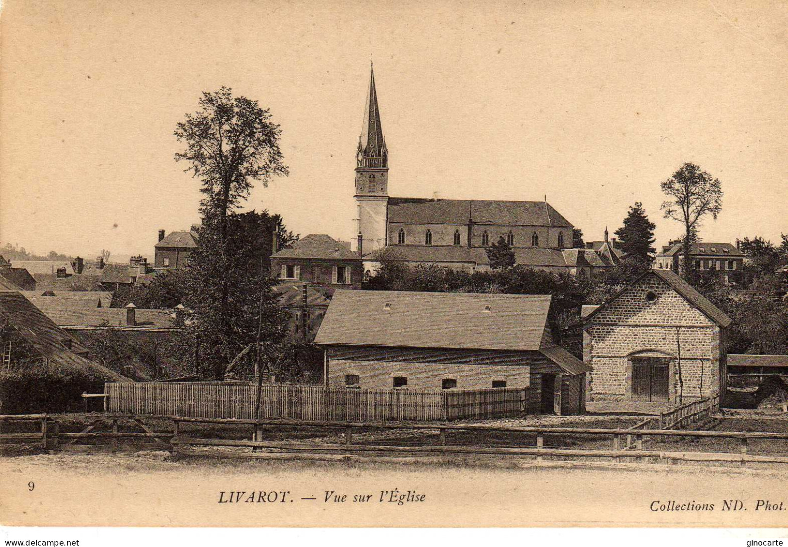 Livarot Vue Sur L'eglise - Livarot