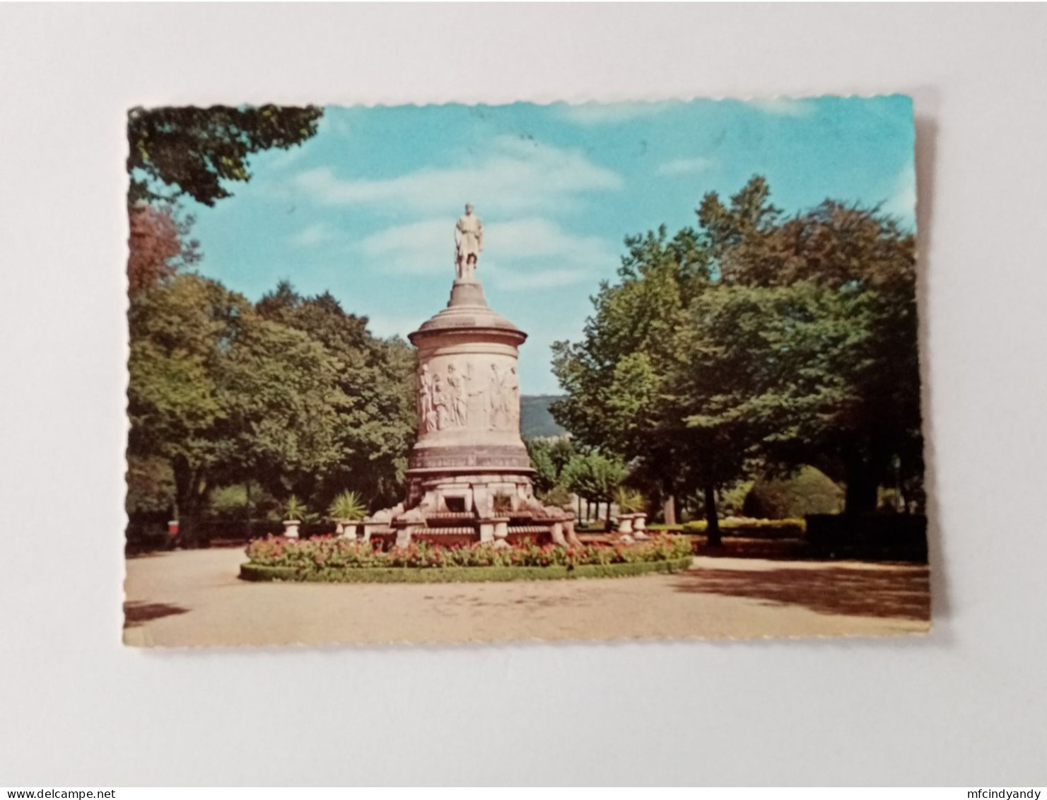 Carte Postale - Espagne - Pamplona; Jardins De La Taconera Et Monument à Gayarre    (2Lpbxg) - Navarra (Pamplona)