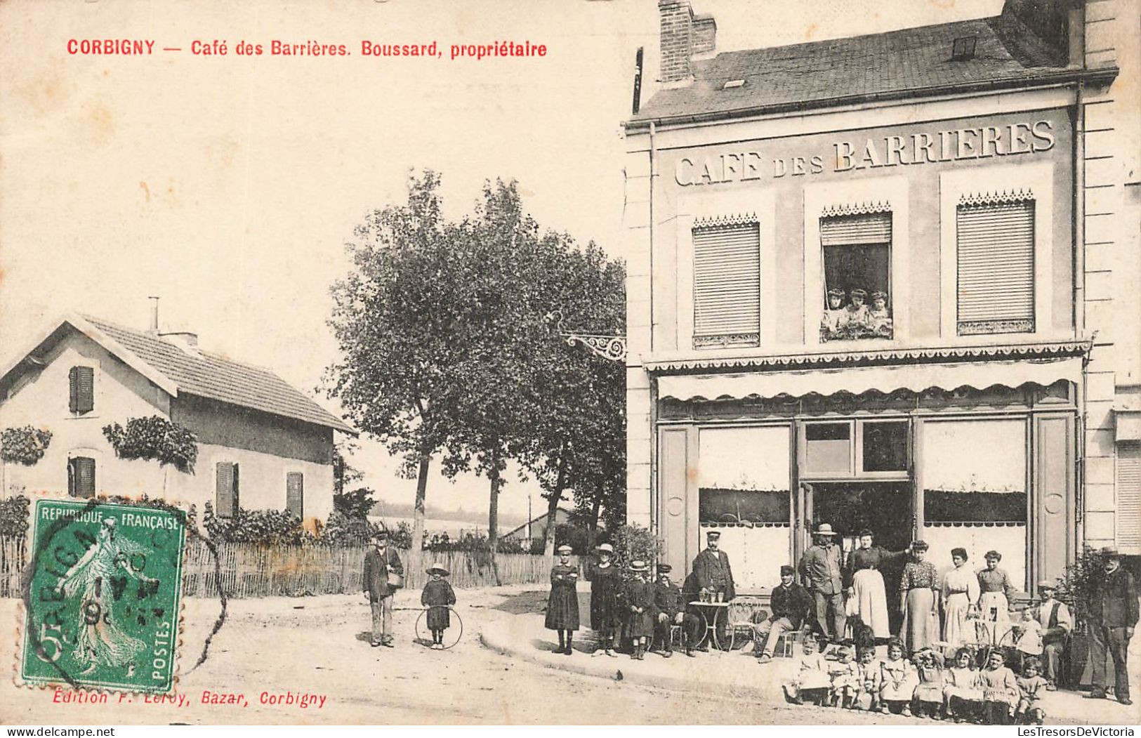 FRANCE - Corbigny - Café Des Barrières - Boussard Propriétaire - Animé - Carte Postale Ancienne - Corbigny