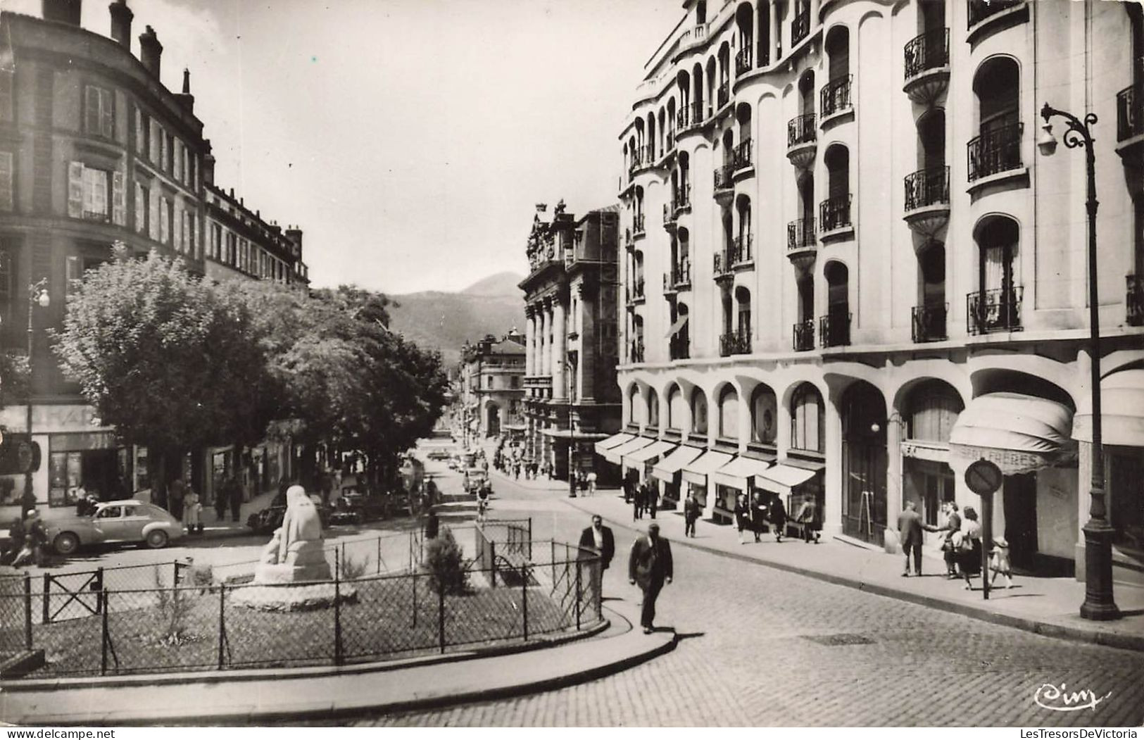 FRANCE - Clermont Ferrand (P De D) - Vue Sur Le Boulevard Desaix Et Le Théâtre - Animé - Carte Postale Ancienne - Clermont Ferrand