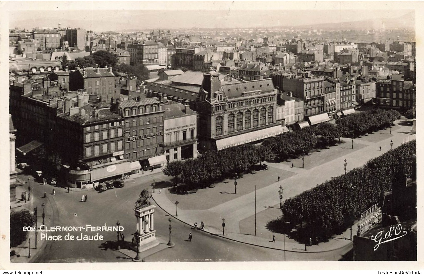 FRANCE - Clermont Ferrand  - Vue Sur De La Place De Jaude - Voitures - Animé - Carte Postale Ancienne - Clermont Ferrand