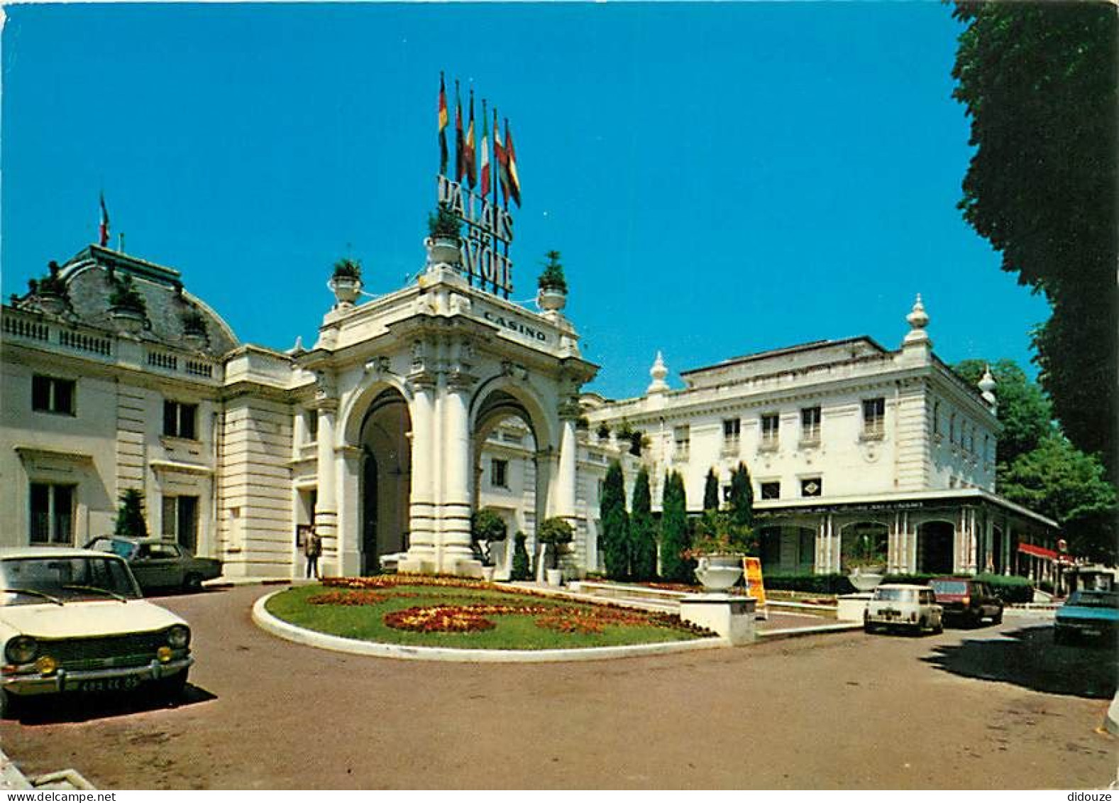 Automobiles - Aix Les Bains - Palais De Savoie - Carte Neuve - CPM - Voir Scans Recto-Verso - PKW