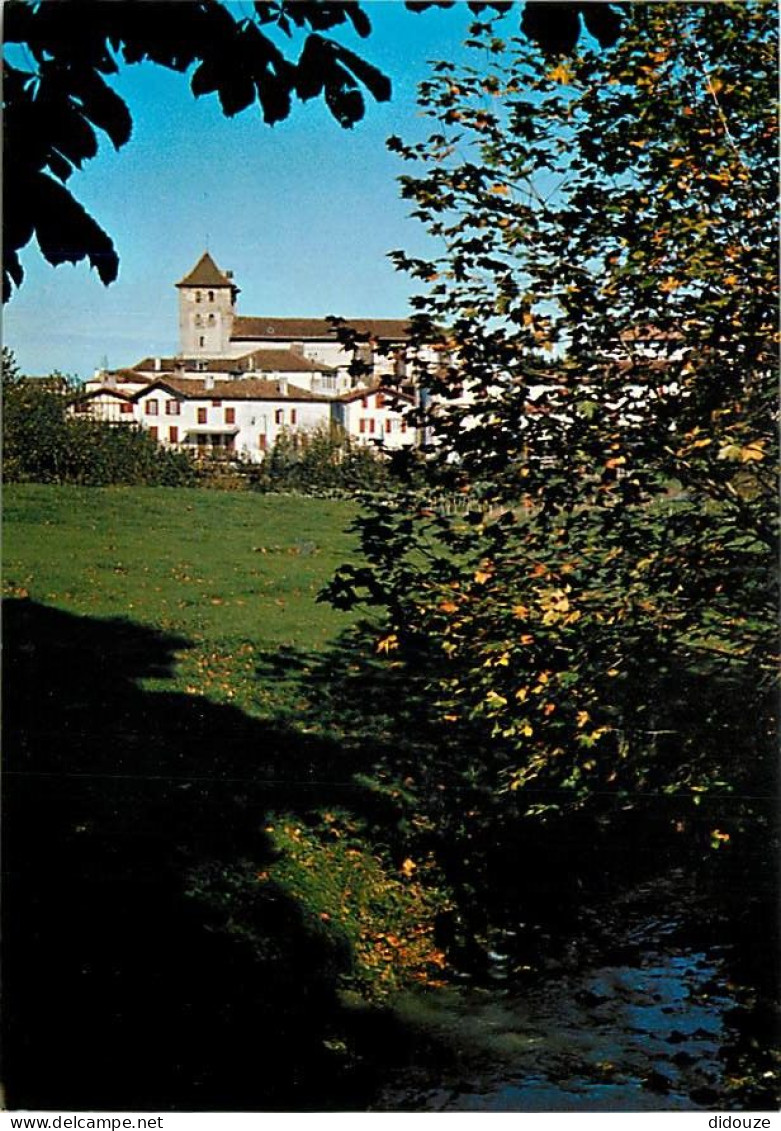 64 - Espelette - Son Quartier Typique. Son église Du XVIe Siècle - Dans Le Haut Du Village  L'hôtel Euzkadi - Carte Neuv - Espelette