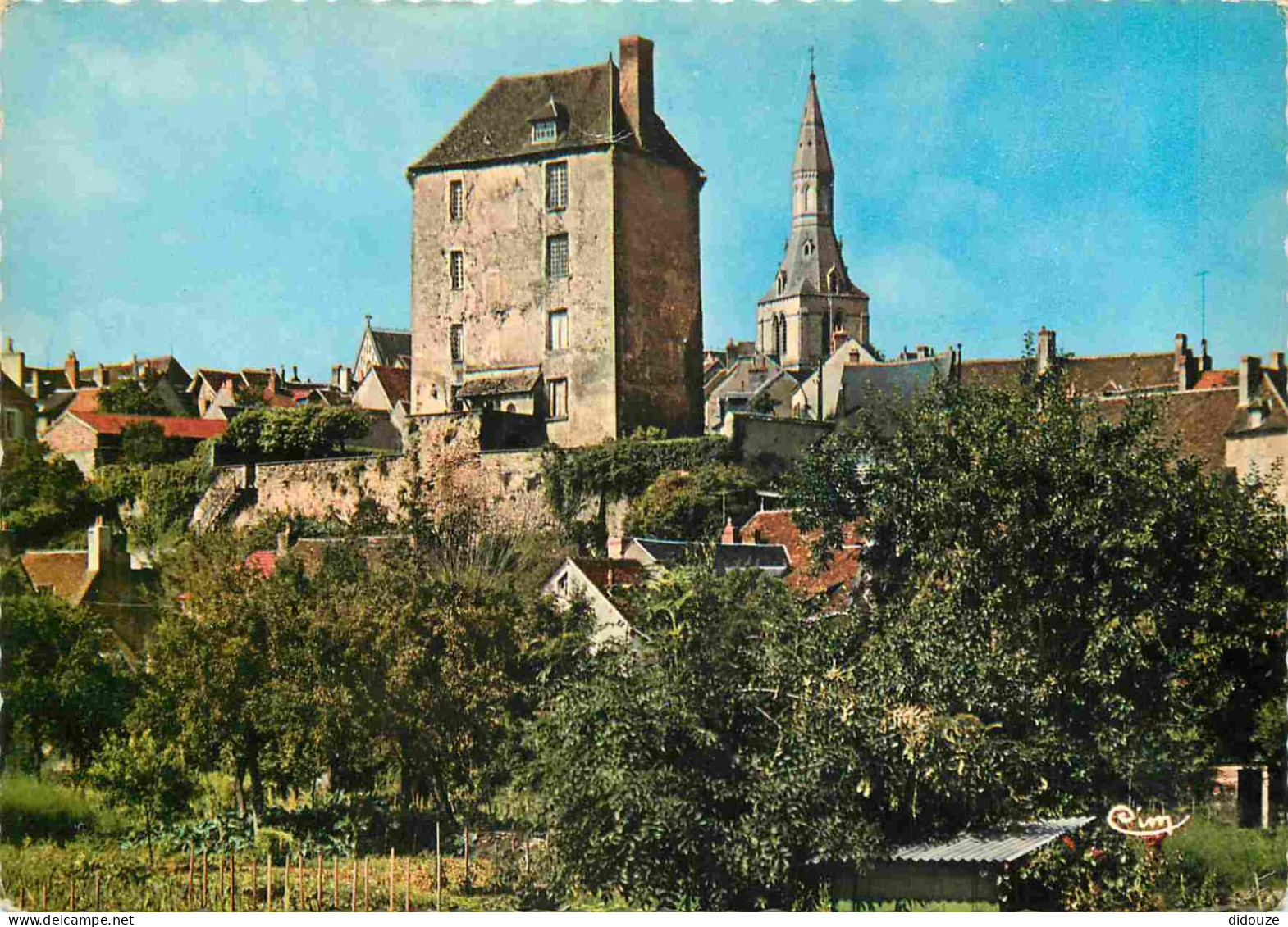 36 - La Chatre - Vue Panoramique - Au Premier Plan Le Musée - CPM - Voir Scans Recto-Verso - La Chatre