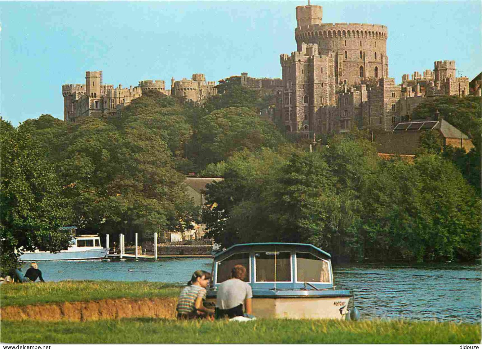 Angleterre - Windsor Castle - Windsor Castle From The River Thames - Château De Windsor - Berkshire - England - Royaume  - Windsor Castle