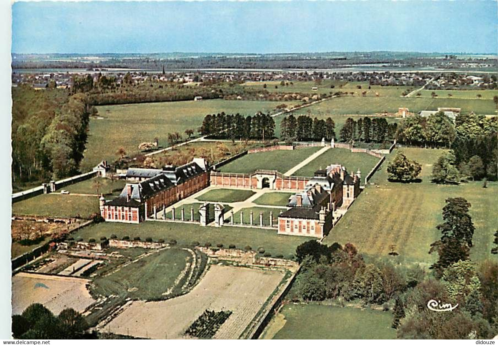 27 - Le Neubourg - Le Château Du Champs De Bataille - Vue Aérienne - CPM - Voir Scans Recto-Verso - Le Neubourg