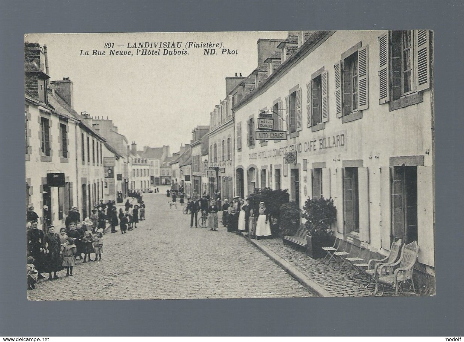 CPA - 29 - Landivisiau - La Rue Neuve, L'Hôtel Dubois - Animée - Circulée En 1915 - Landivisiau