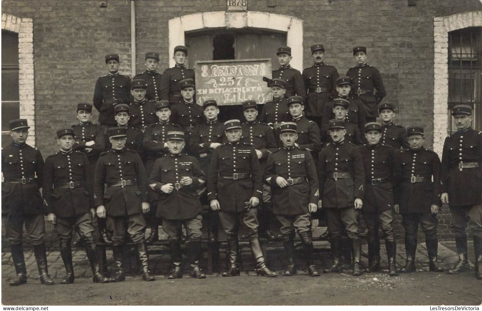 MILITARIA - Groupe De Militaires - Peloton 257 - Carte Postale Ancienne - Andere & Zonder Classificatie