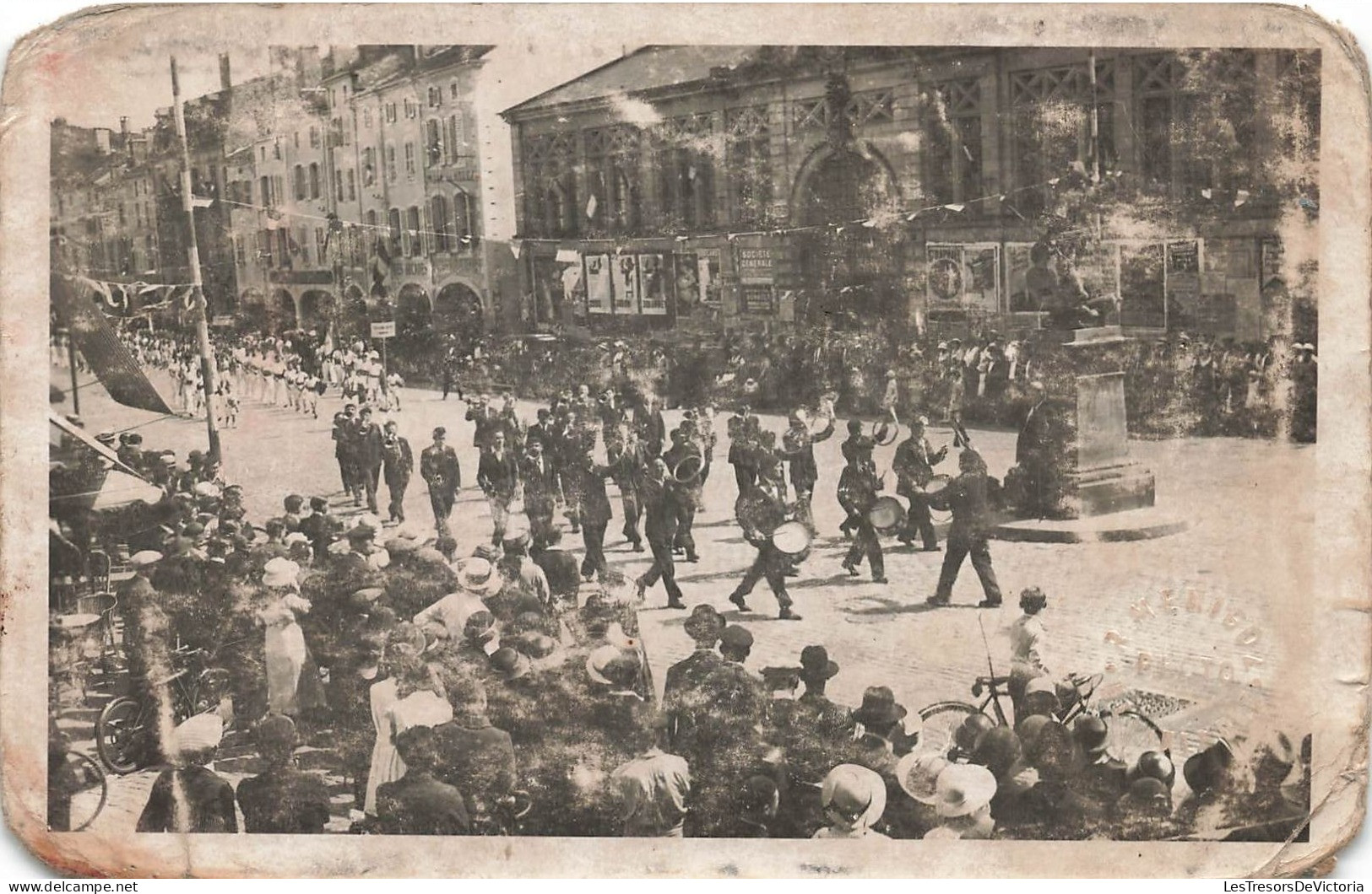 EVENEMENTS - Défilé - Fanfare - Foule - Carte Postale Ancienne - Altri & Non Classificati