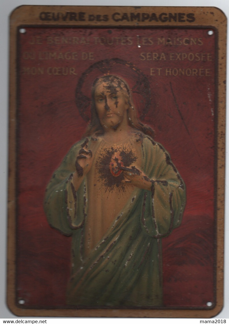 Ancienne Plaque De Porte Religieuse En Tôle Emboutie 11.50 Cm  X 16.50 Cm (oeuvre Des Campagnes ) - Religious Art