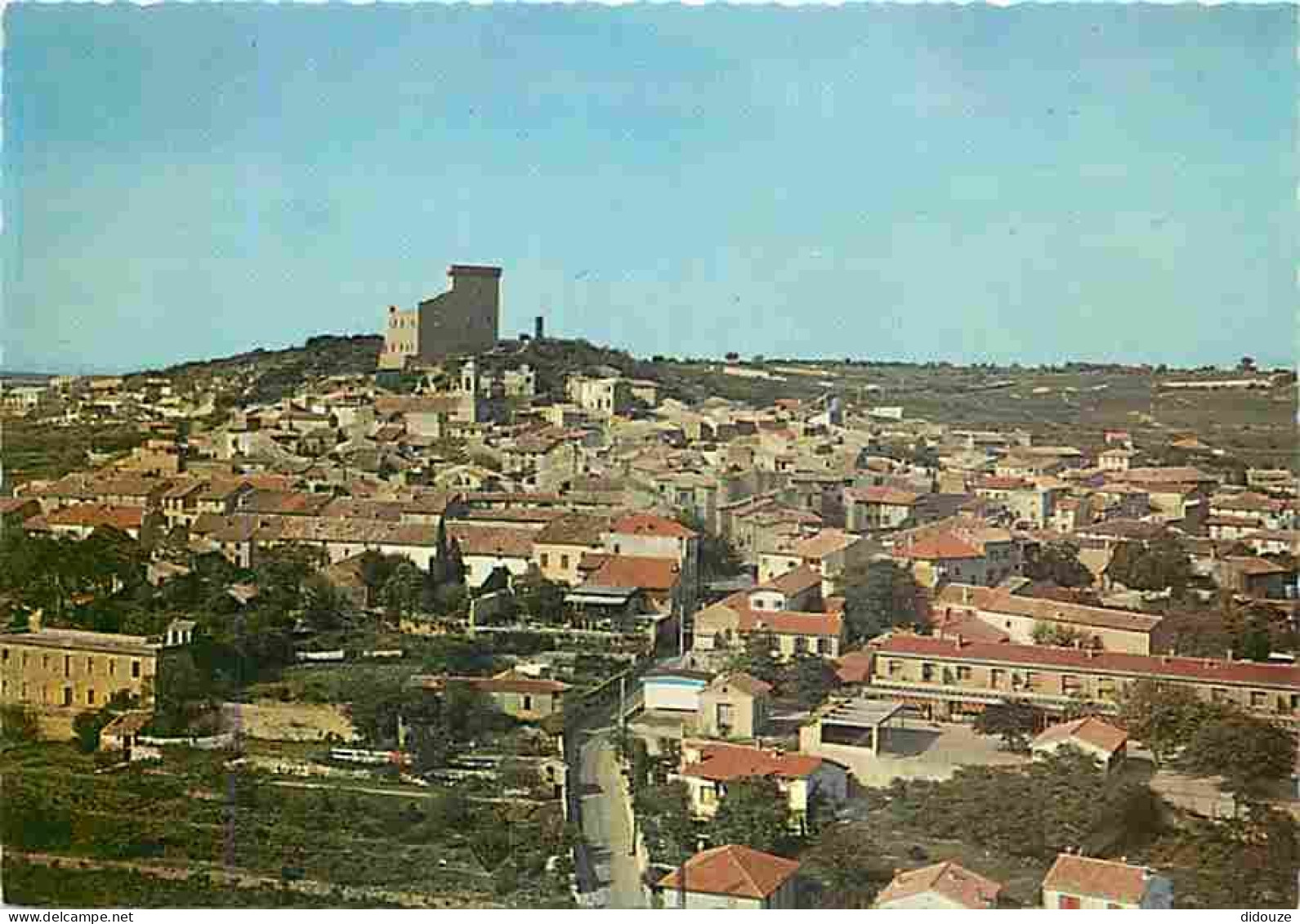 84 - Chateauneuf Du Pape - Vue Général - L'Ecole - Carte Neuve - CPM - Voir Scans Recto-Verso - Chateauneuf Du Pape