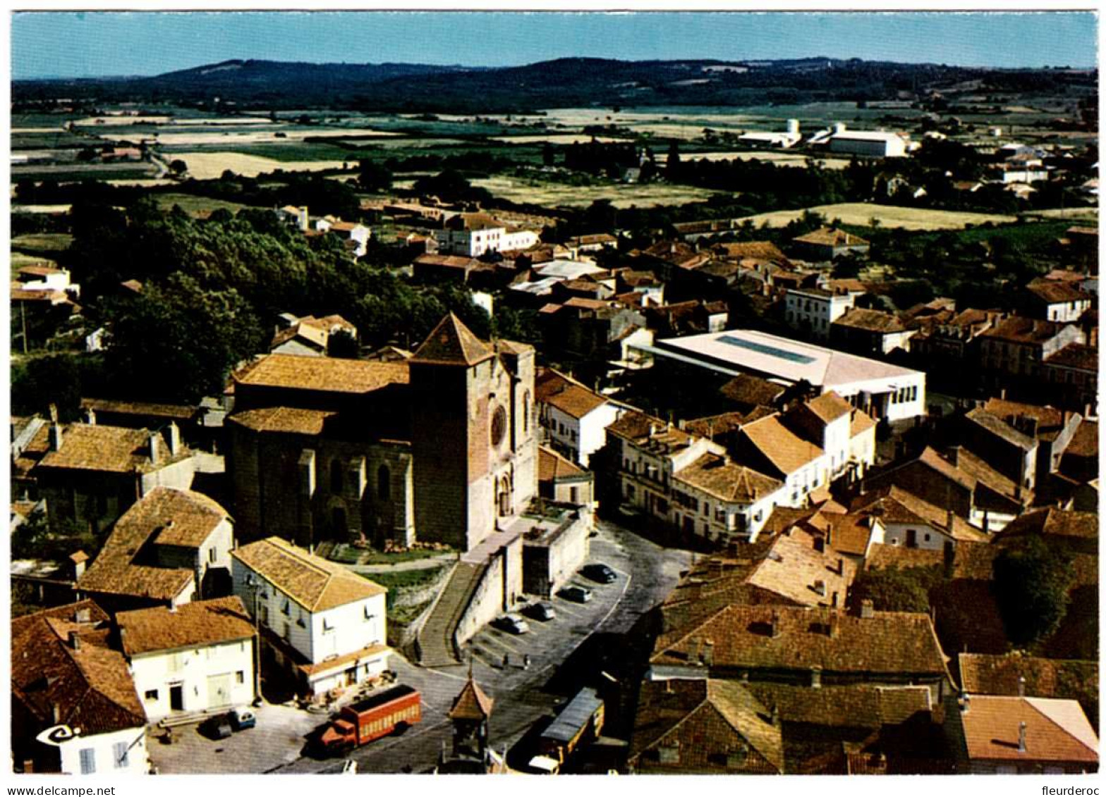 32 - M57654CPM - RISCLE - Eglise Saint Pierre Et Centre De La Ville - Très Bon état - GERS - Riscle