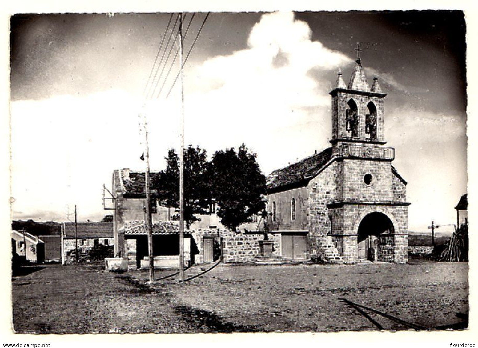 7 - M57272CPM - MEZILHAC - Eglise - Très Bon état - ARDECHE - Aubenas