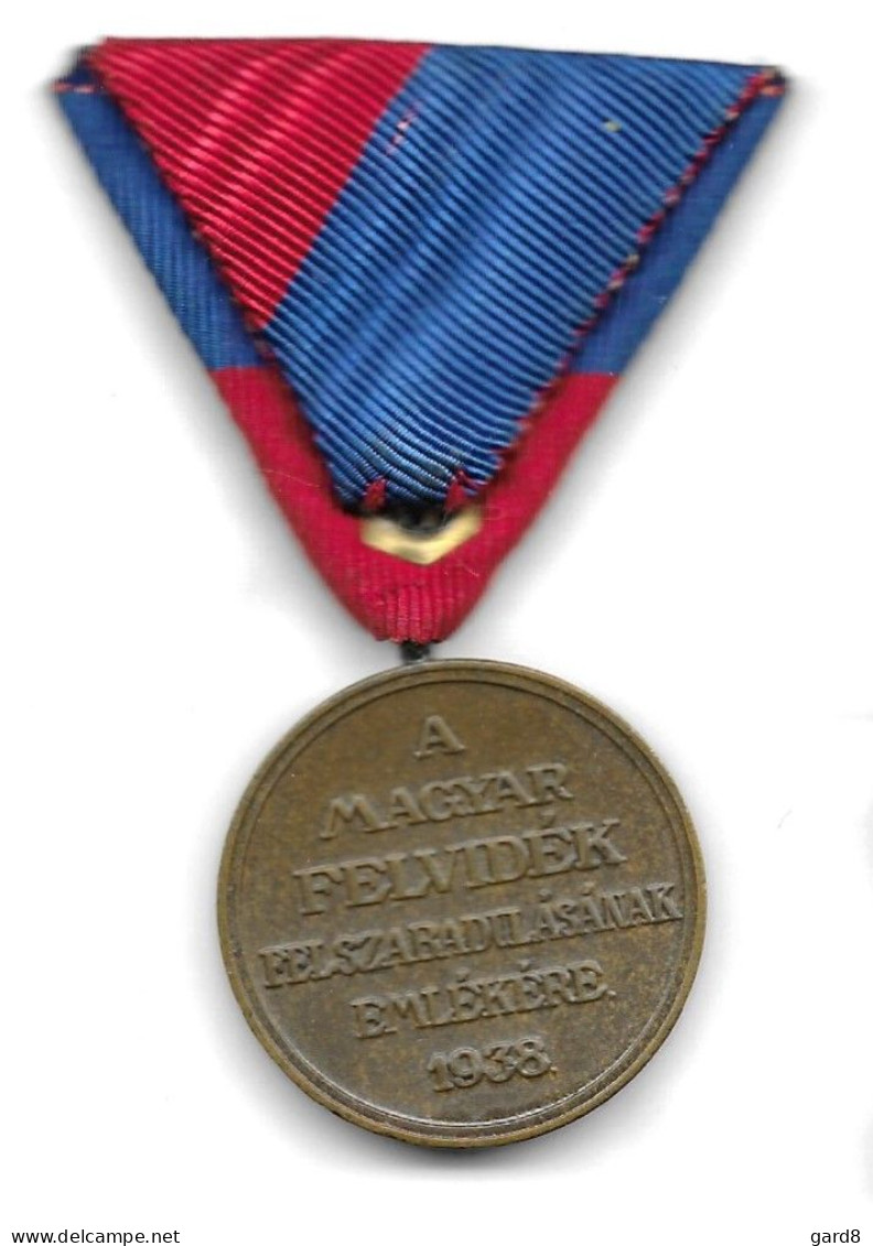Médaille Hongroise  - époque De La Seconde Guerre Mondiale   - WWII - 1939-45