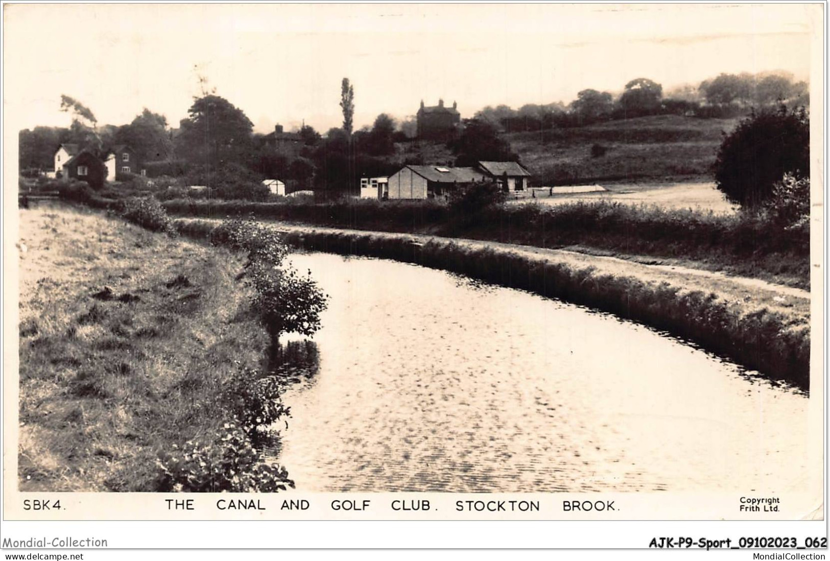 AJKP9-0892 - SPORT - THE CANAL AND GOLF CLUB STOCKTON BROOK ROYAUME UNI - Golf