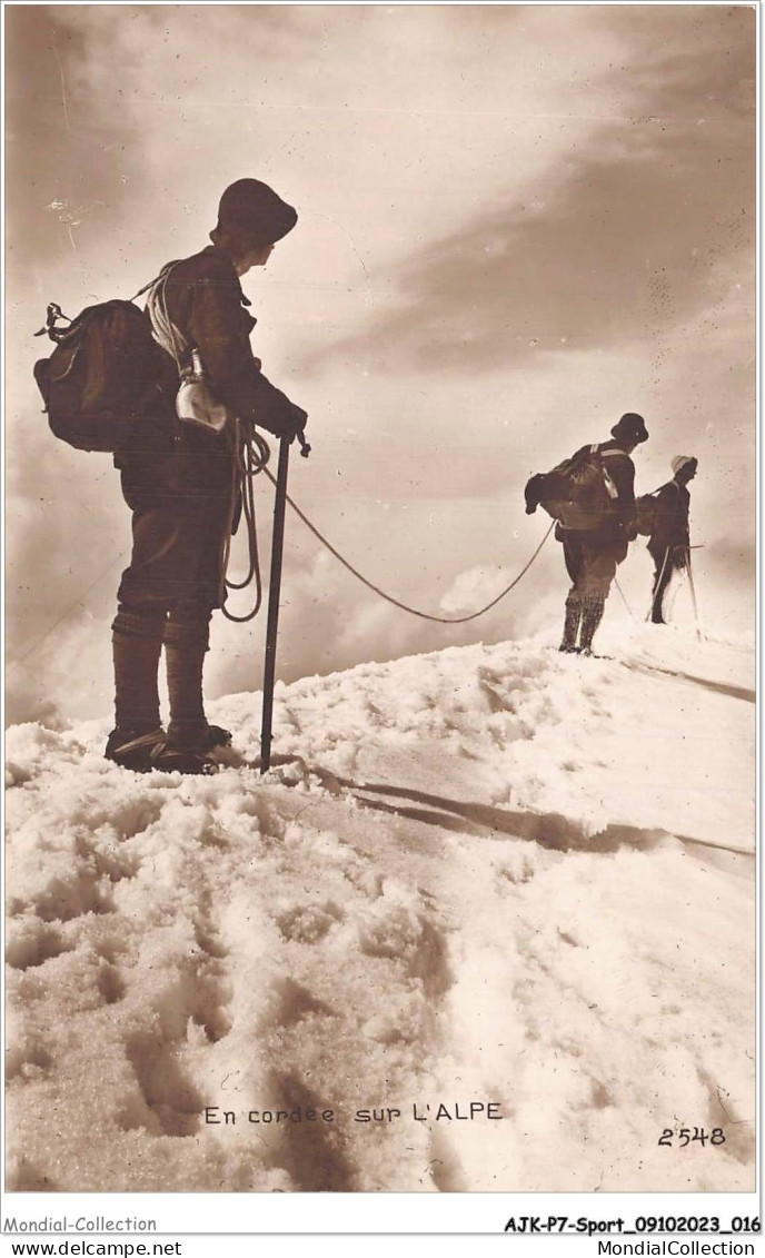 AJKP7-0659 - SPORT - EN  CORDEE SUR L'ALPE SUISSE CHAUX DE FONDS PERROCHET DAVID - Alpinisme