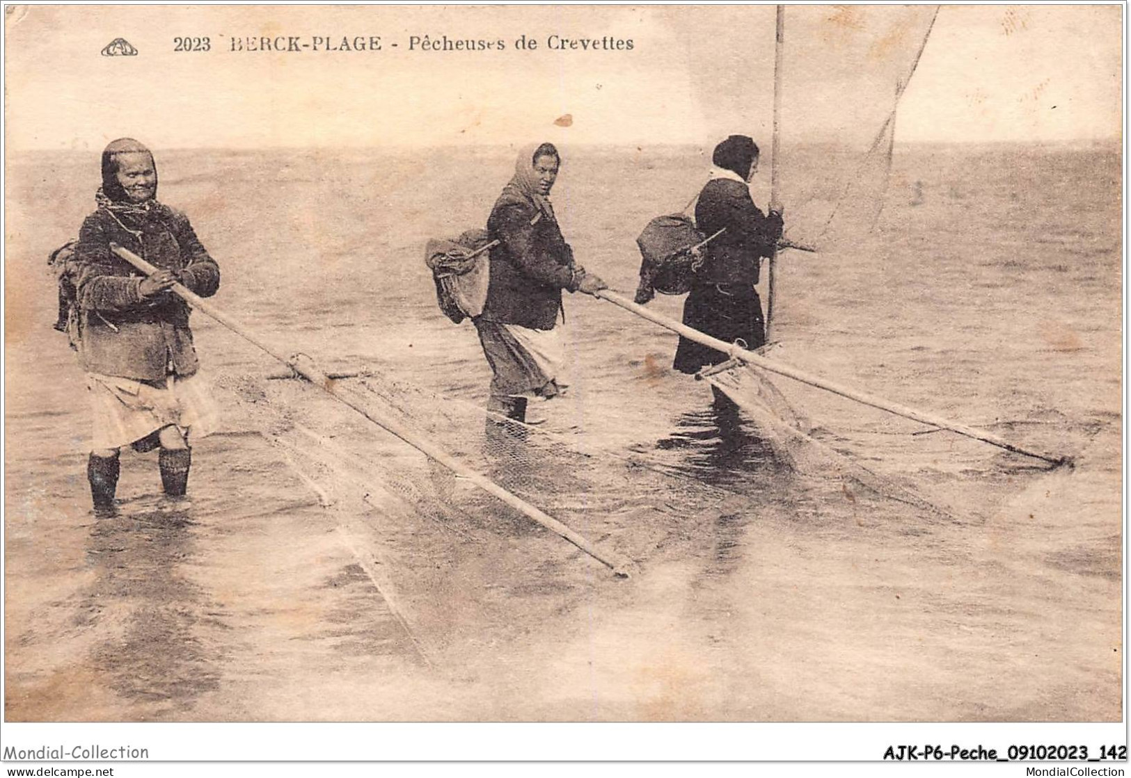 AJKP6-0606 - PECHE - BERCK-PLAGE - PECHEUSES DE CREVETTES - Visvangst