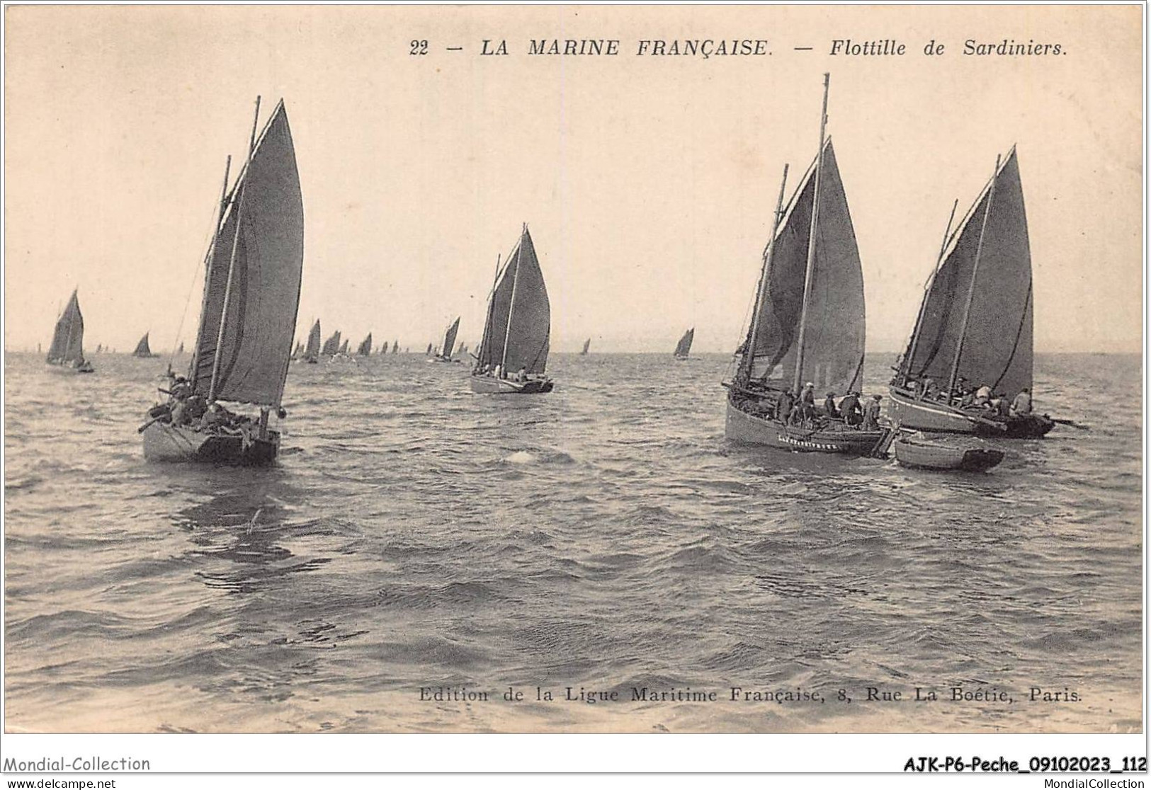 AJKP6-0591 - PECHE - LA MARINE FRANCAISE - FLOTTILLE DE SARDINIERS  - Visvangst