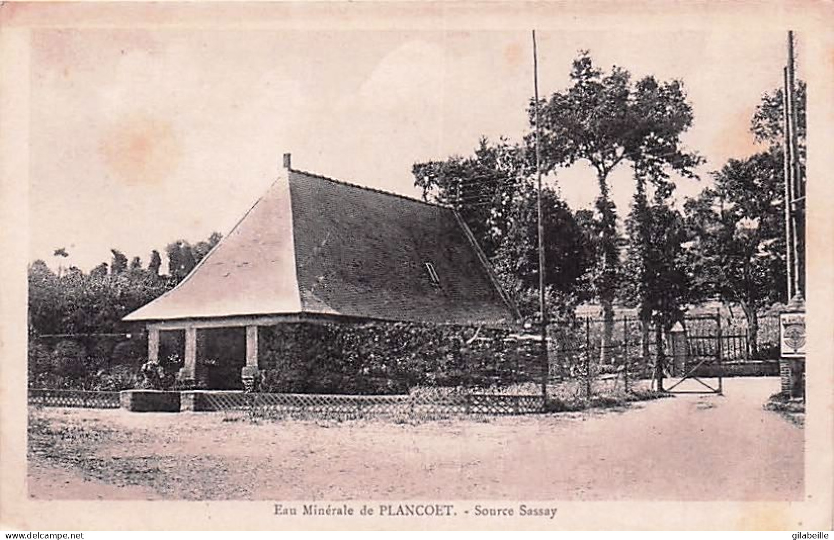 22 - Eau Minerale De PLANCOET - Source Sassay - Plancoët