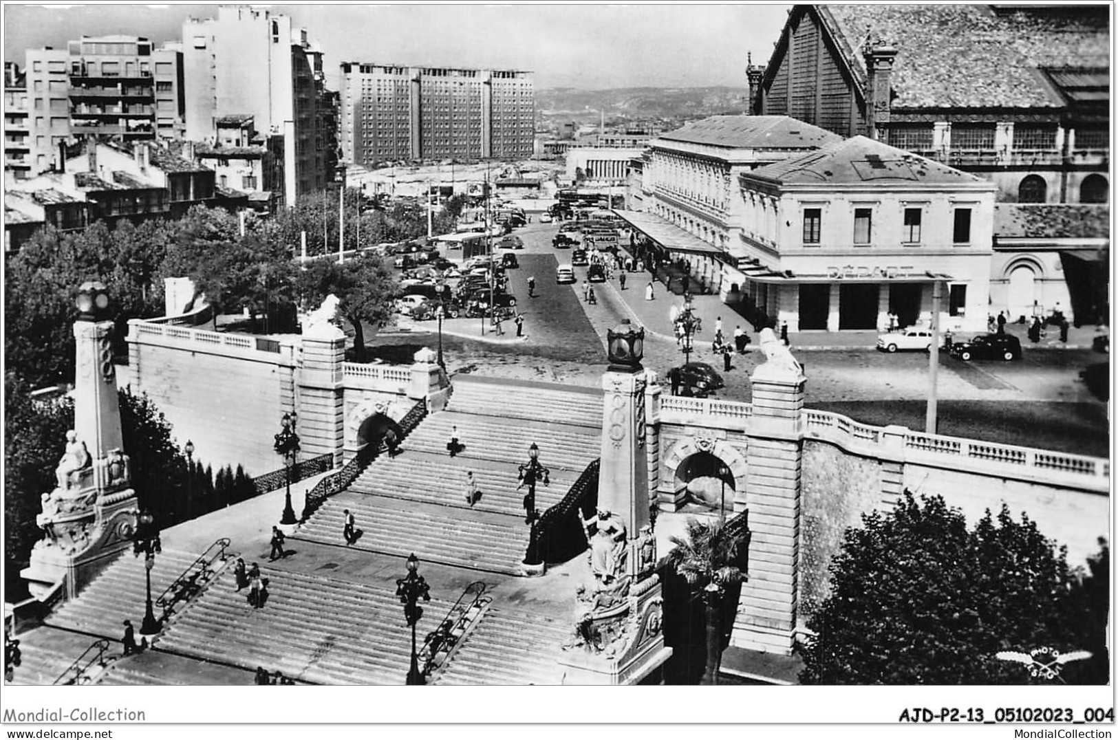 AJDP2-13-0130 - MARSEILLE - Escaliers Monumental Et La Gare Saint-charles  - Stationsbuurt, Belle De Mai, Plombières