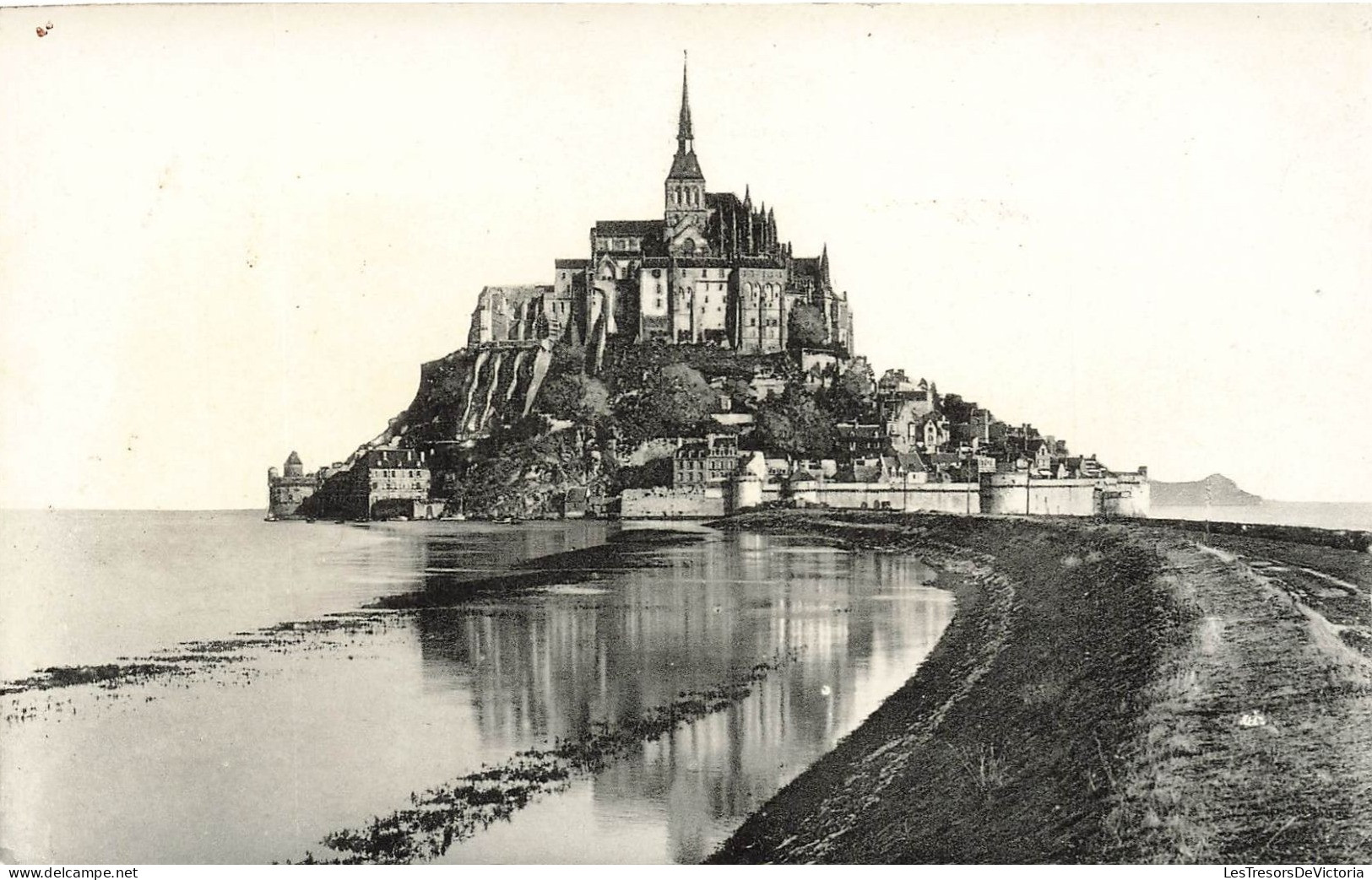 FRANCE - Le Mont Saint Michel - Vue Prise De La Digue Par Grande Marée - Carte Postale Ancienne - Le Mont Saint Michel