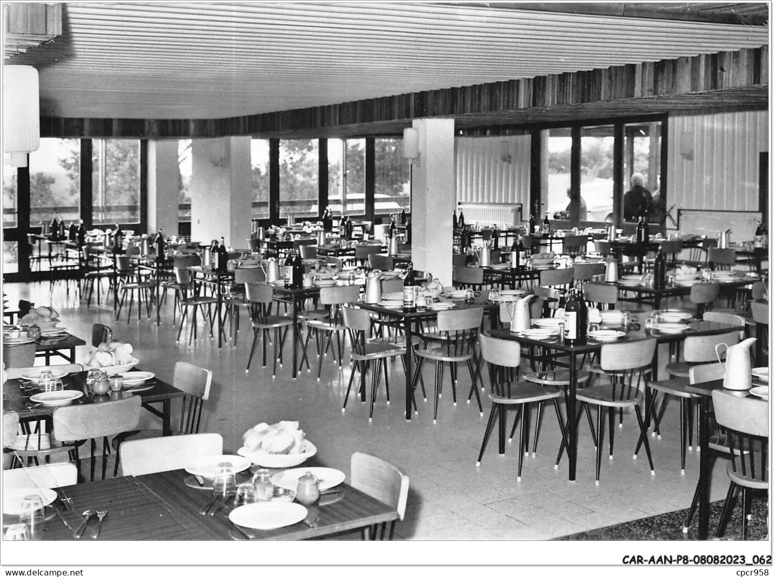 CAR-AANP8-83 CPSM-0697 - LE PRADET - Le Restaurant - 15x10cm - Le Pradet