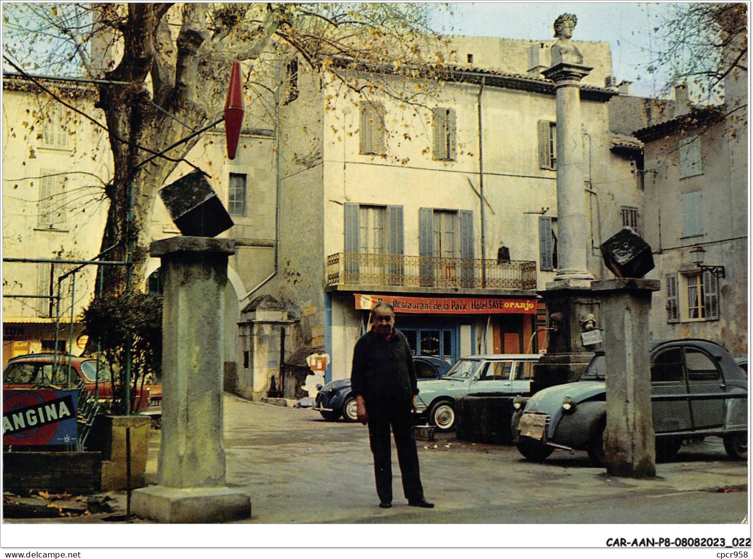 CAR-AANP8-83 CPSM-0677 - CARCES - La Place De La Mairie - 15x10cm - Carces