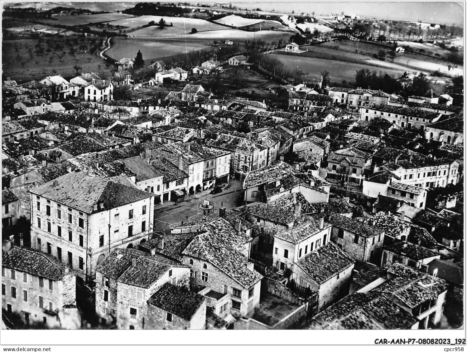 CAR-AANP7-82 CPSM-0649 - MONTPEZAT-DE-QUERCY - La Place Et La Mairie - 15x10cm - Montpezat De Quercy