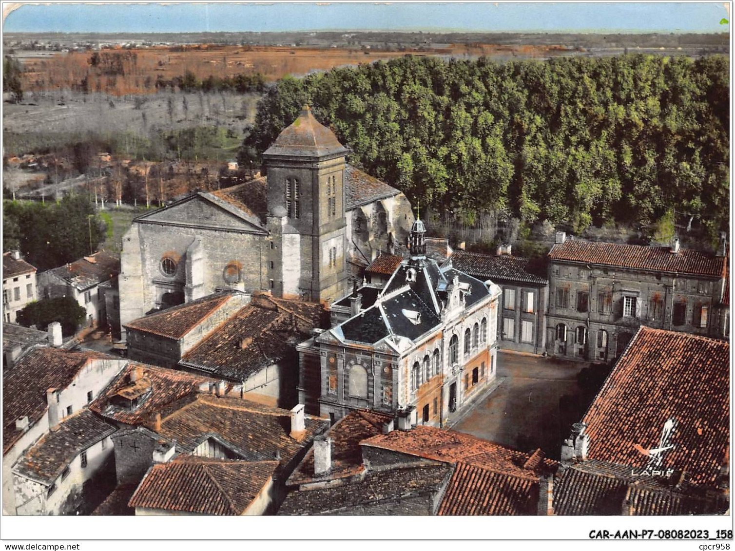 CAR-AANP7-82 CPSM-0632 - VERDUN-SUR-GARONNE - L'église Et La Mairie - 15x10cm - Verdun Sur Garonne