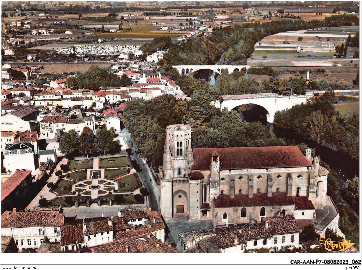 CAR-AANP7-81 CPSM-0584 - LAVAUR - Vue Aérienne - Cathédrale - 15x10cm - Lavaur