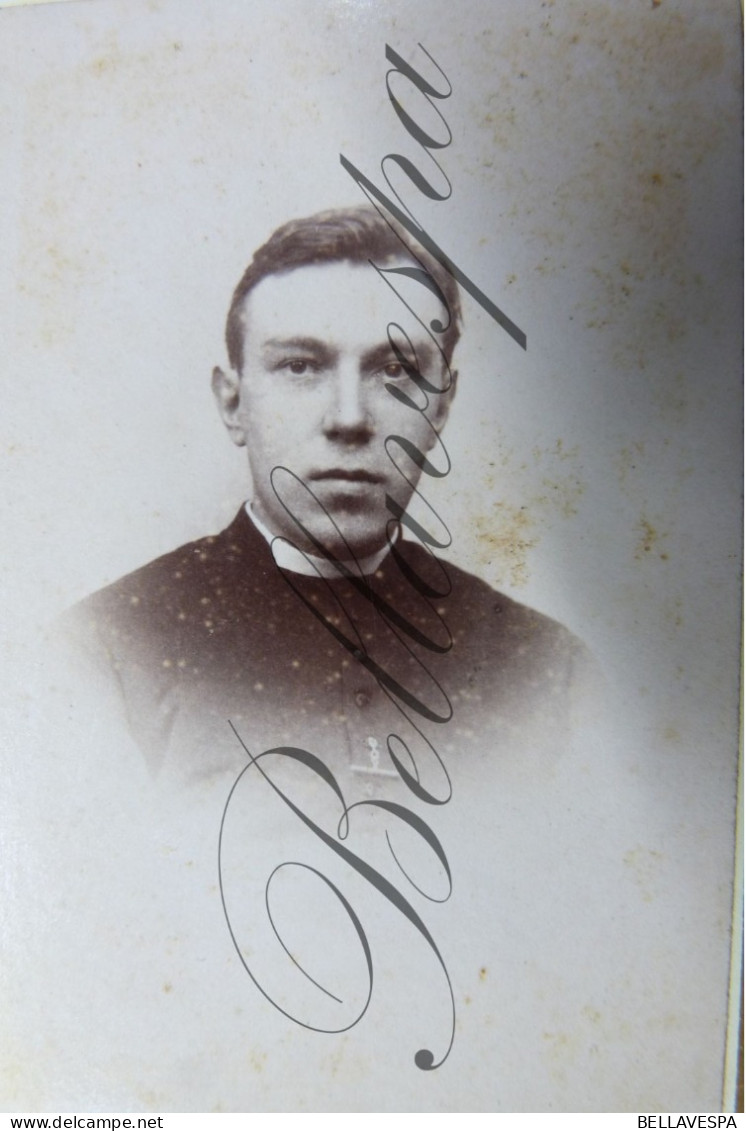 C.D.V Carte De Visite Atelier Studio Portret  Verbeke-Schodts Leuven Geestelijke Priester - Anciennes (Av. 1900)