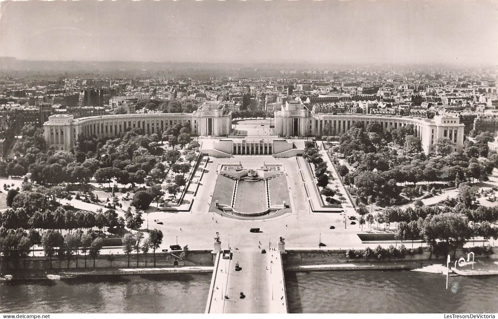 FRANCE - Paris En Flanant - Vue Sur Le Palais De Chaillot - Vue Générale - Animé - Voitures - Carte Postale Ancienne - Andere Monumenten, Gebouwen