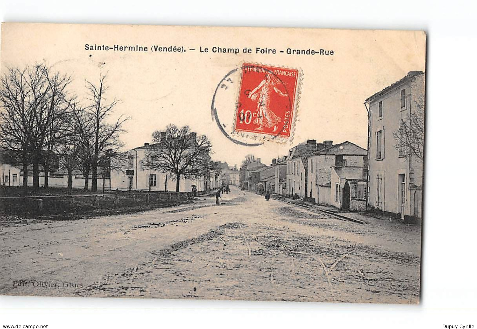 SAINTE HERMINE - Le Champ De Foire - Grande Rue - état - Sainte Hermine