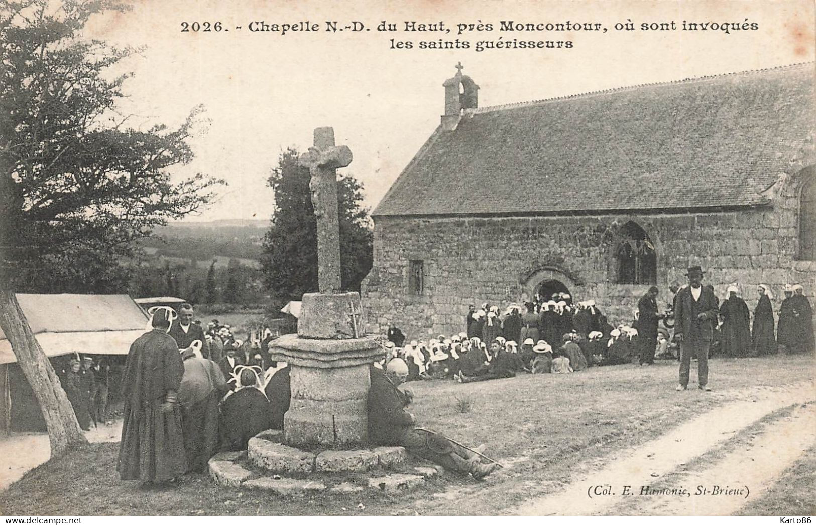 Moncontour * La Chapelle Notre Dame Du Haut * Où Sont Invoqués Les Saints Guérisseurs * Coiffe * Fête Religieuse - Moncontour