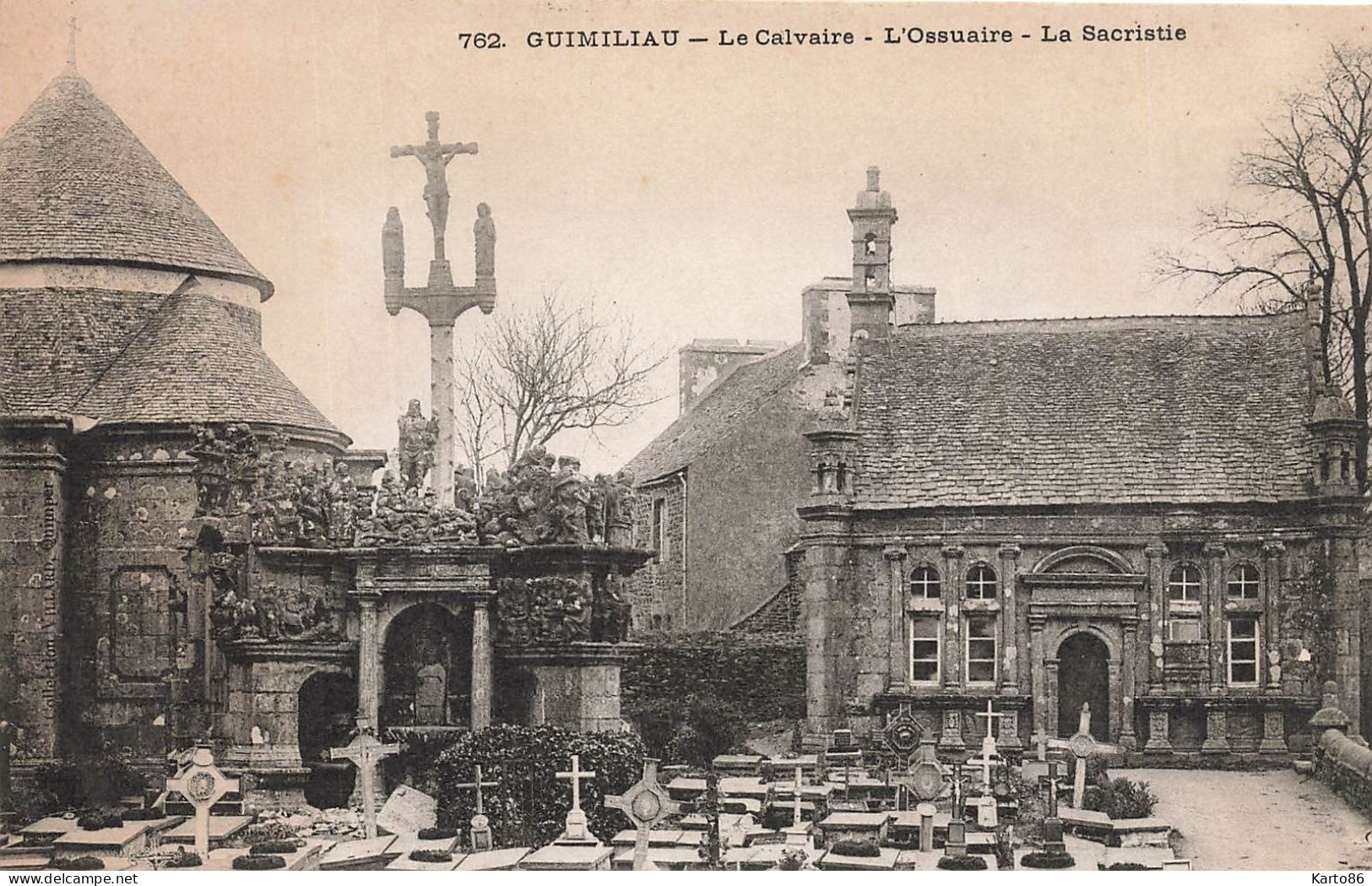 Guimiliau * Le Calvaire * L'ossuaire * La Sacristie - Lampaul-Guimiliau