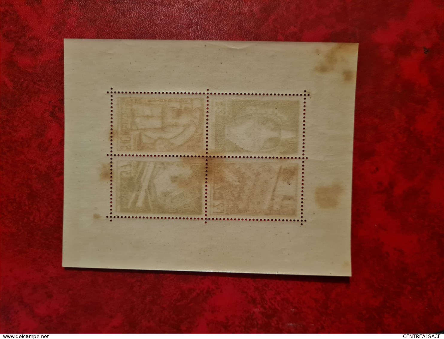 TIMBRE MAROC 1949  BLOC FEUILLET N° 3 - Other & Unclassified