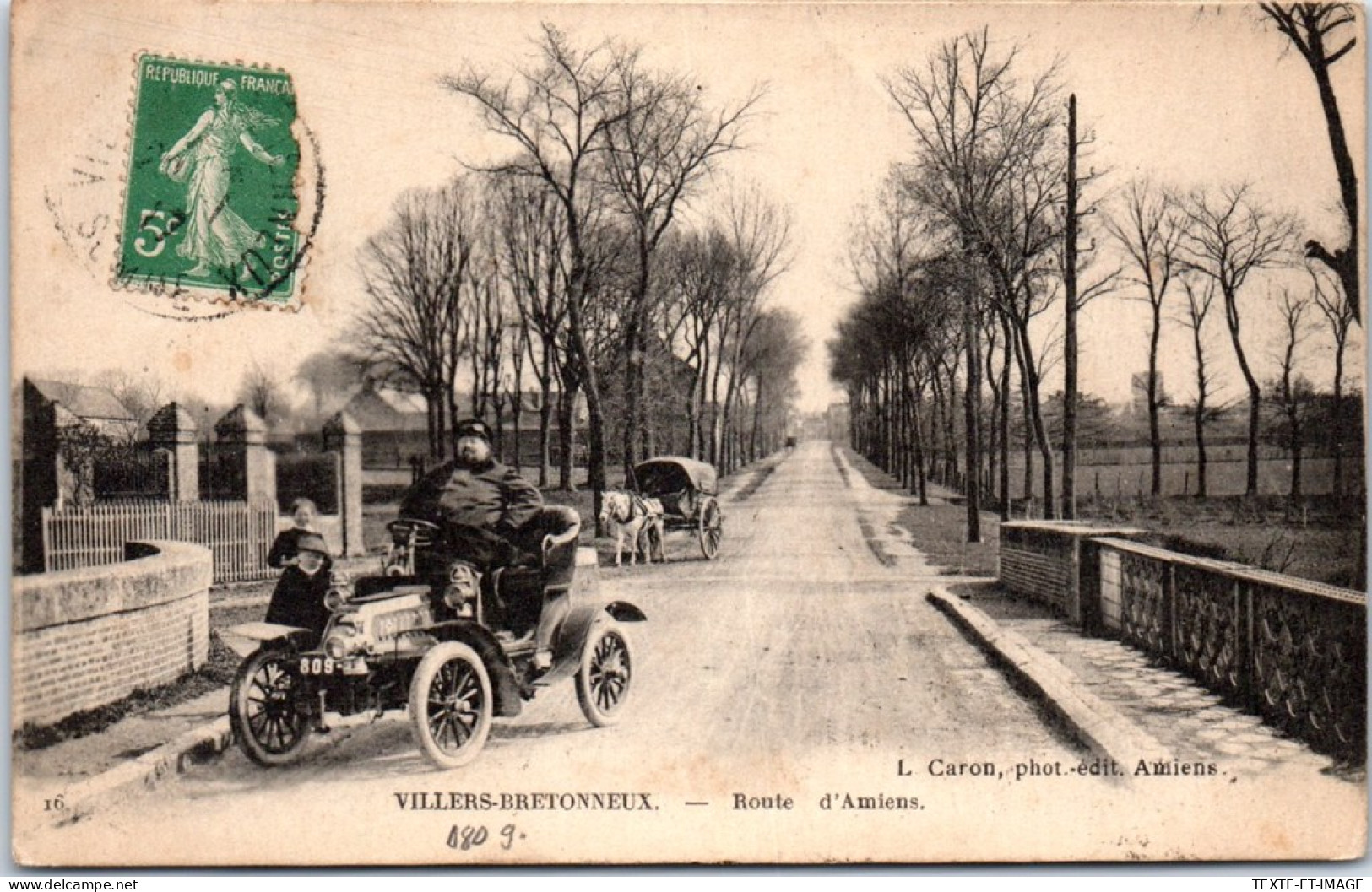 80 VILLERS BRETONNEUX - La Route D'Amiens. - Villers Bretonneux