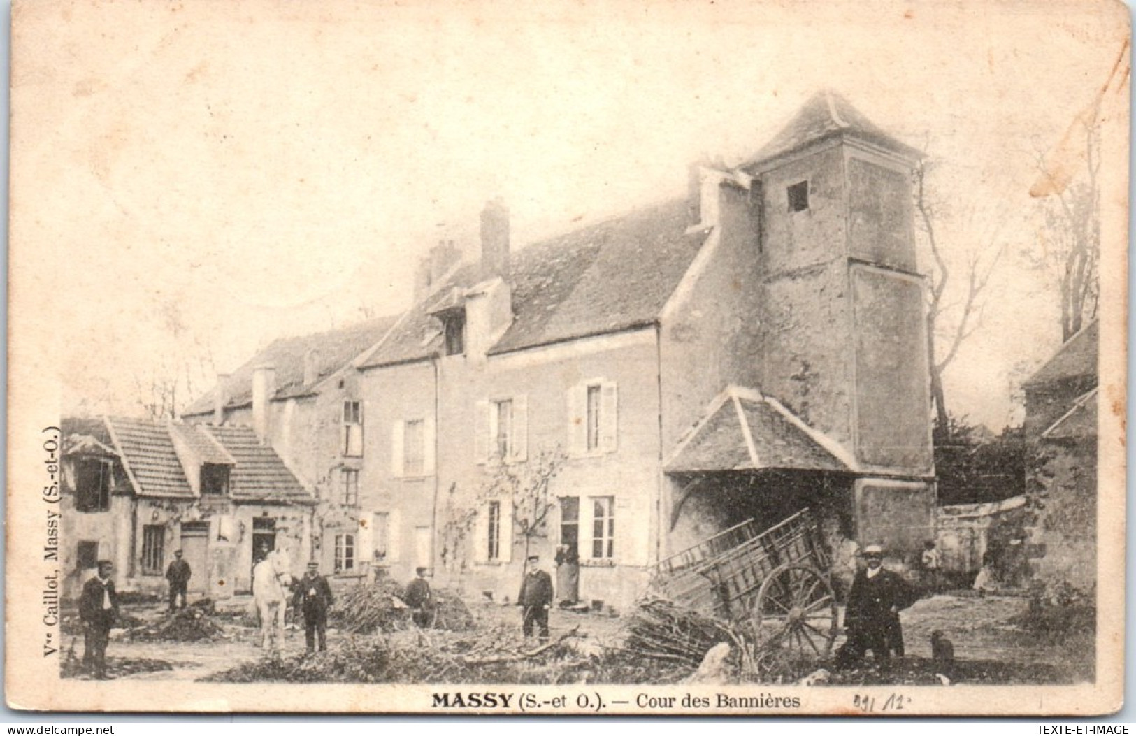 91 MASSY - Cour Des Bannieres. - Massy