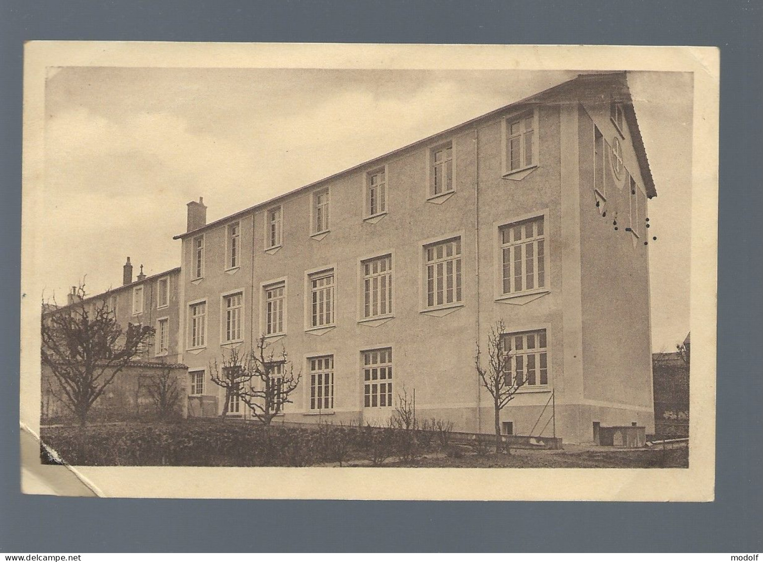 CPA - 79 - Bressuire - Institution Notre-Dame - Vue Du Pensionnat Côté Ouest - Circulée En 1939 (coin Plié) - Bressuire